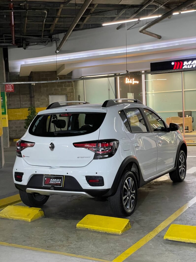 
								RENAULT STEPWAY INTENS AUT CVT 1.6 full									