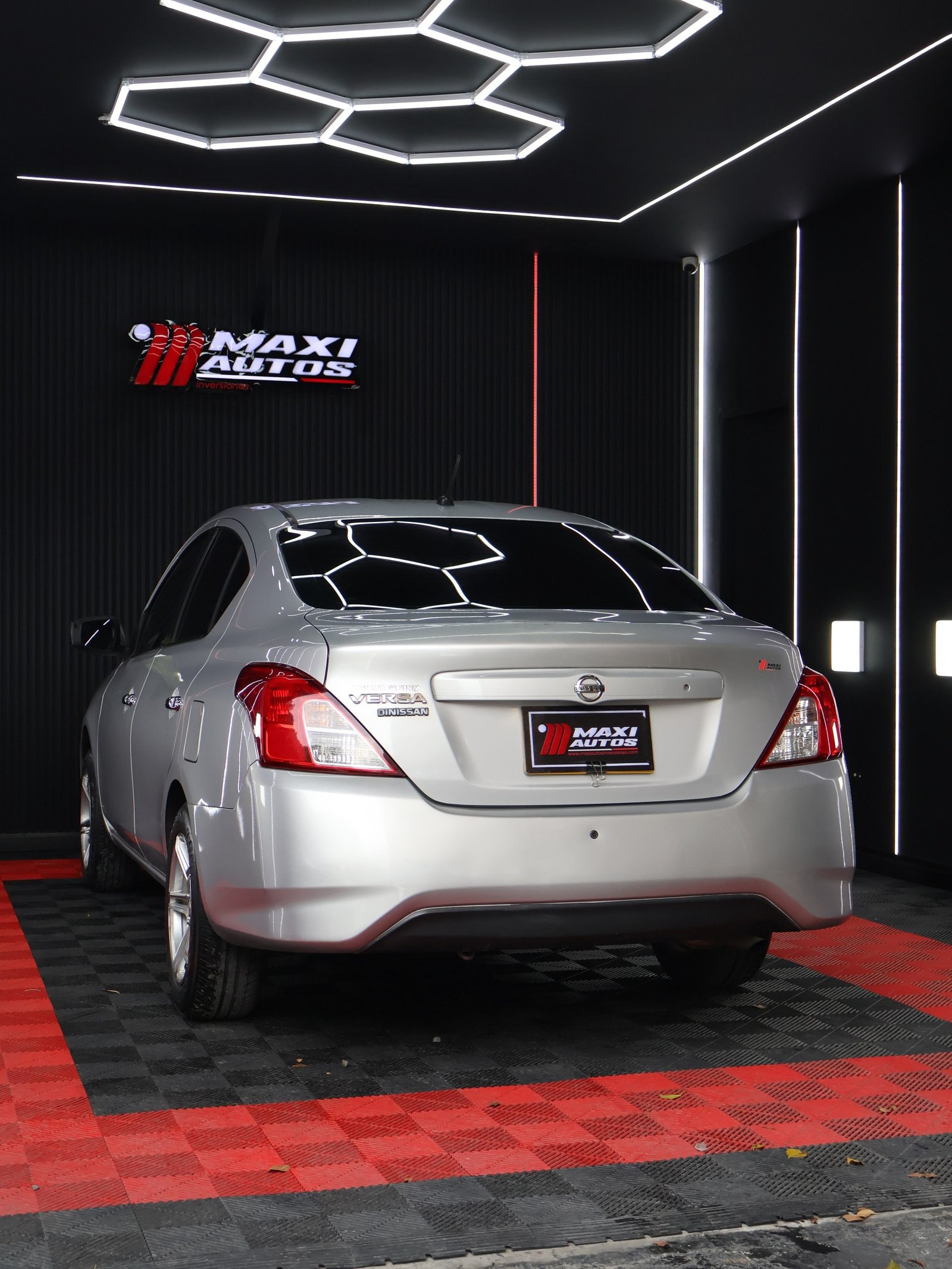 NISSAN VERSA SENSE MT 1.6