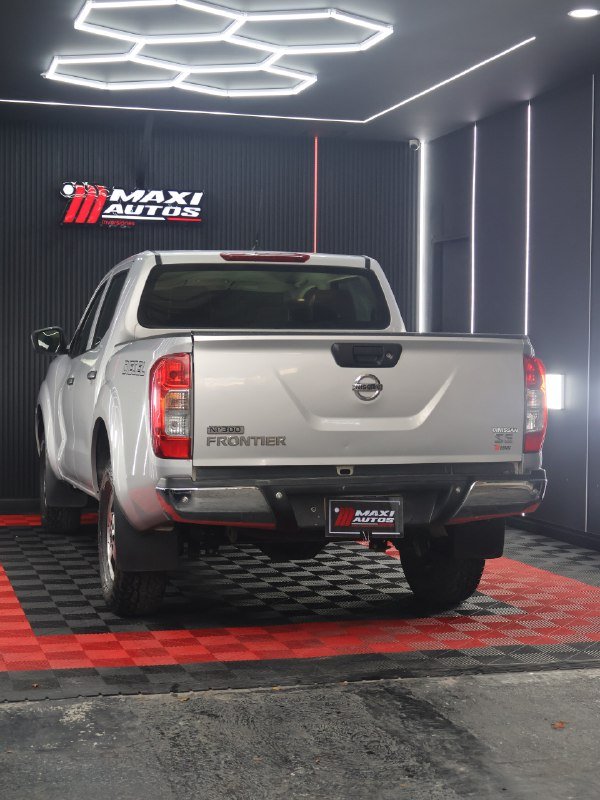NISSAN FRONTIER NP300 DIESEL 2.5 MT 4X2