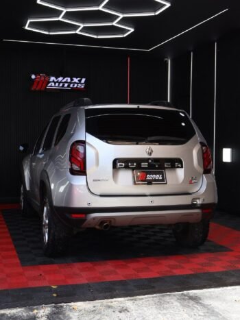 RENAULT DUSTER DYNAMIQUE 2.O MT 4X2