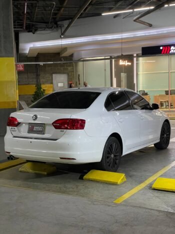 VOLKSWAGEN NEW JETTA CONFORTLINE 2.5L AT