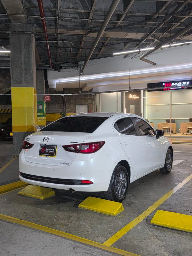 
								MAZDA 2 TOURING SEDAN AT 1.5CC full									