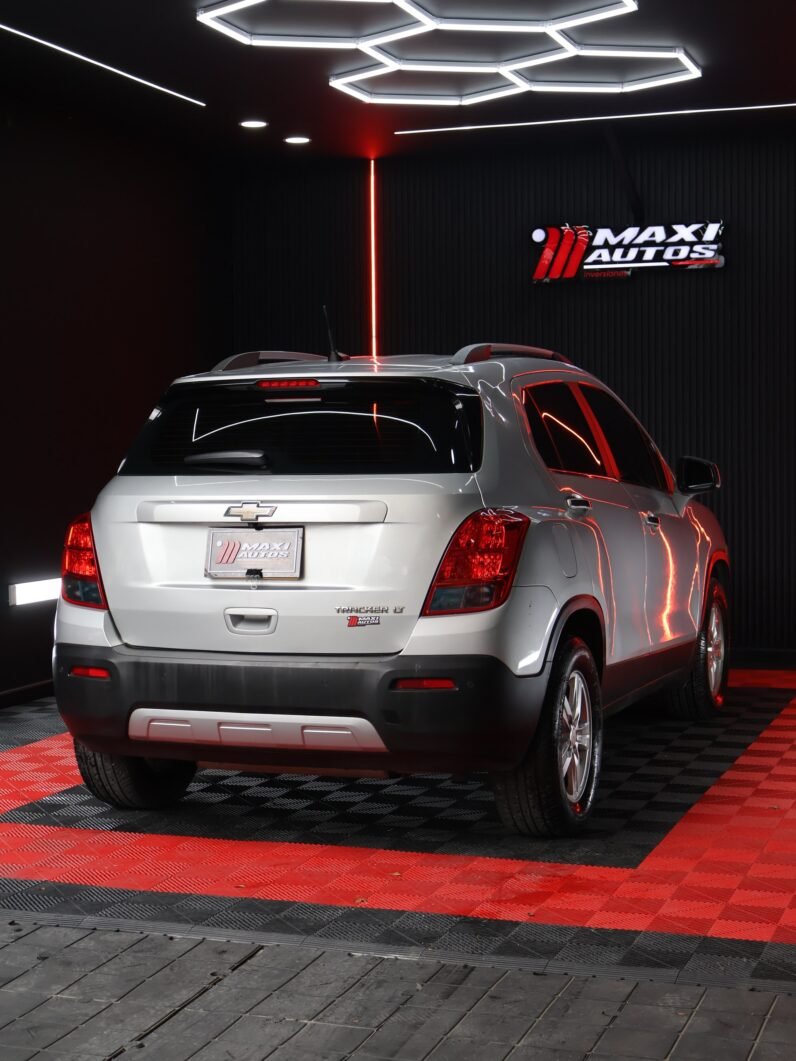 
								CHEVROLET TRACKER LS AT 1.8 4X2 full									