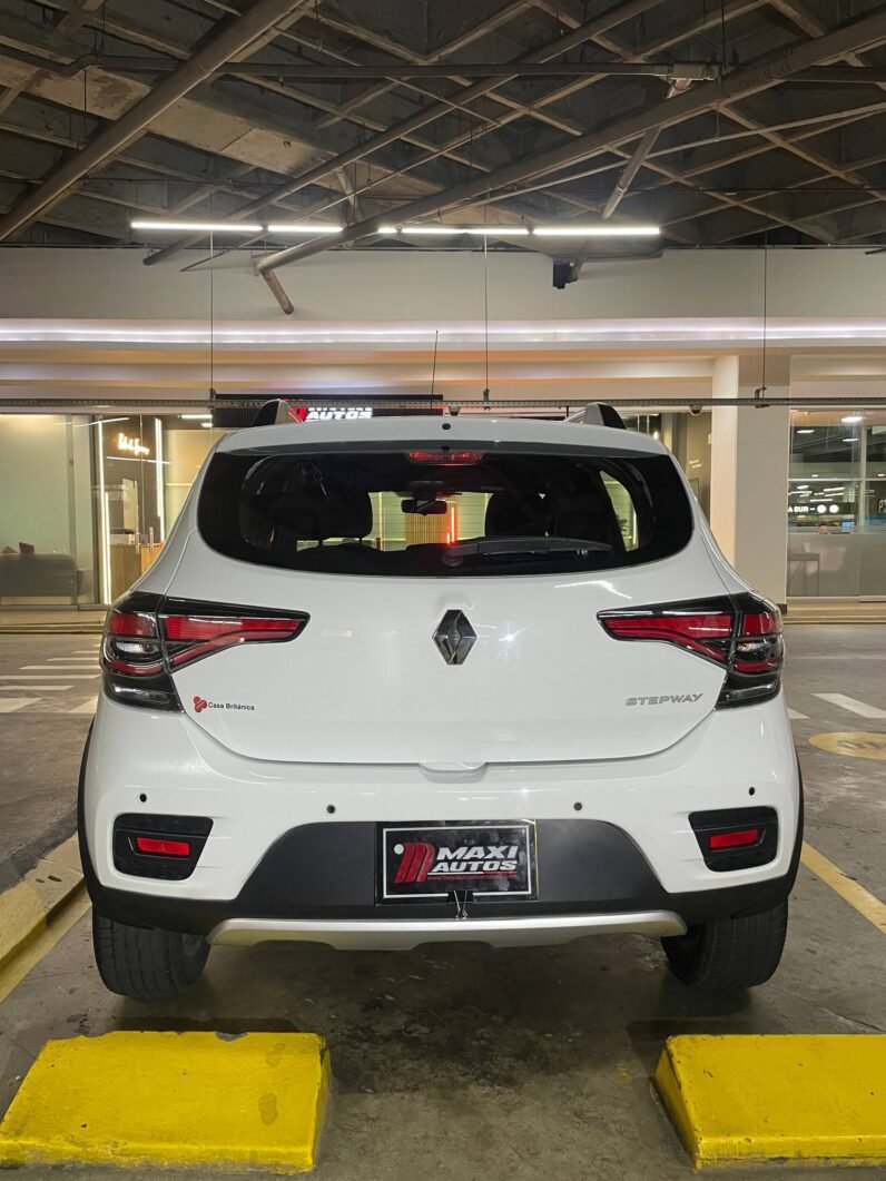 
								RENAULT STEPWAY INTENS AUT CVT 1.6 full									