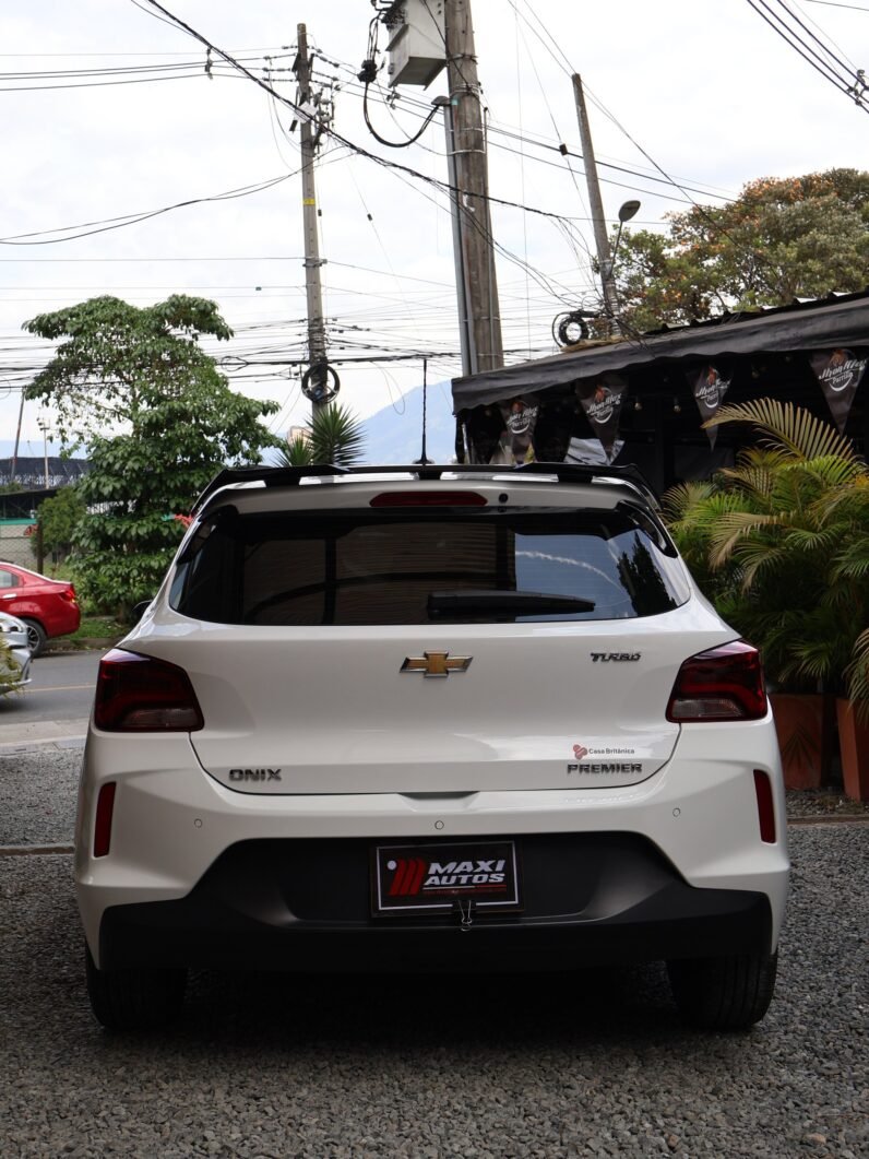 
								CHEVROLET ONIX TURBO PREMIER 1.0 HB full									