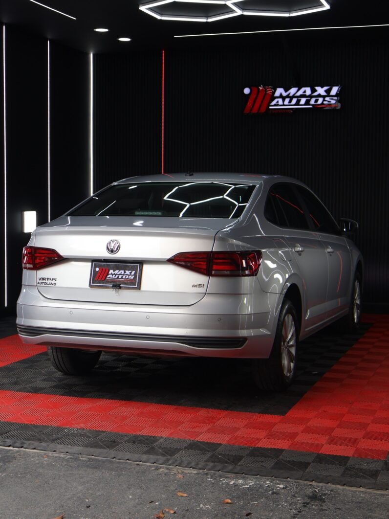 
								VOLKSWAGEN VIRTUS COMFORTLINE 1.6 AUT full									