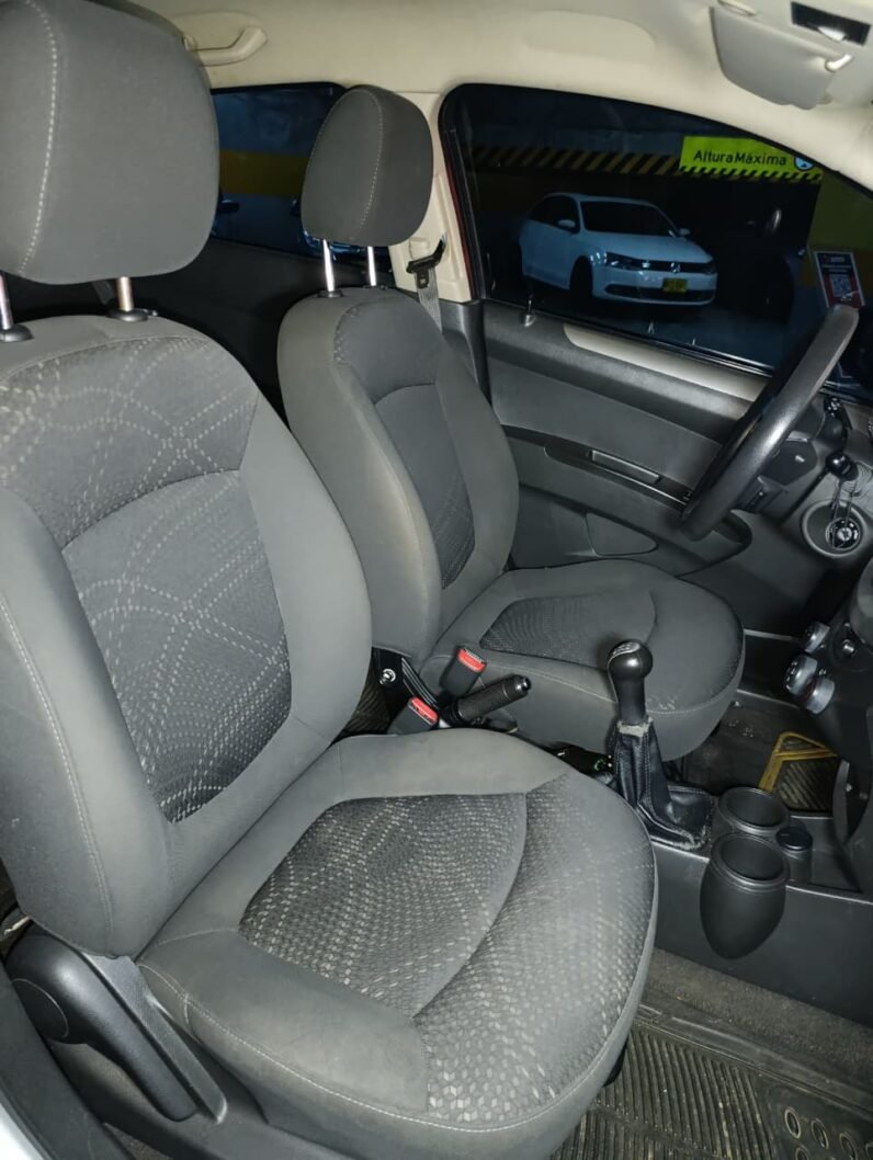 
								CHEVROLET BEAT LT SD MT 1.2 full									