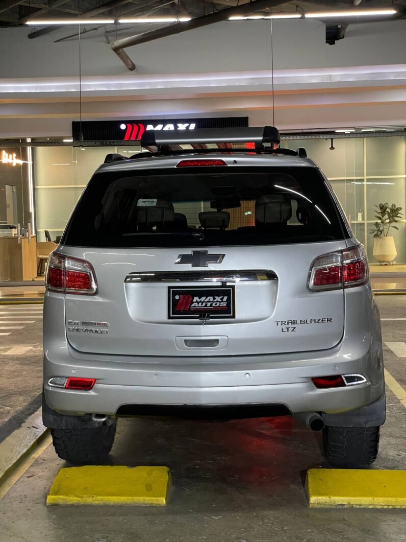 
								CHEVROLET TRAILBLAZER LTZ TP 2.8L 4X4 DIESEL full									