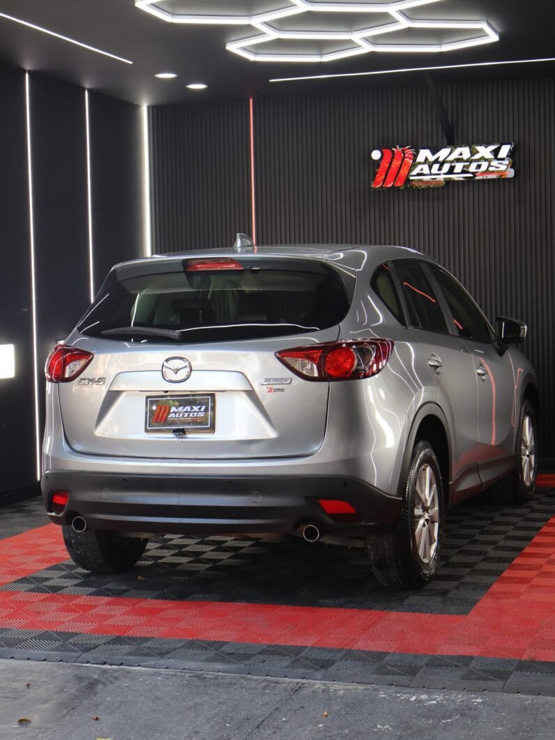
								MAZDA CX-5 TOURING 2.0L 4×2 full									