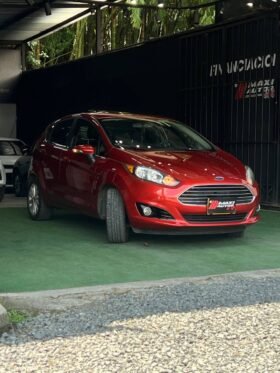 FORD FIESTA TITANIUM AT 1.6
