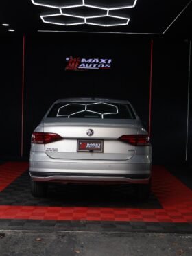 VOLKSWAGEN VIRTUS COMFORTLINE 1.6 AUT