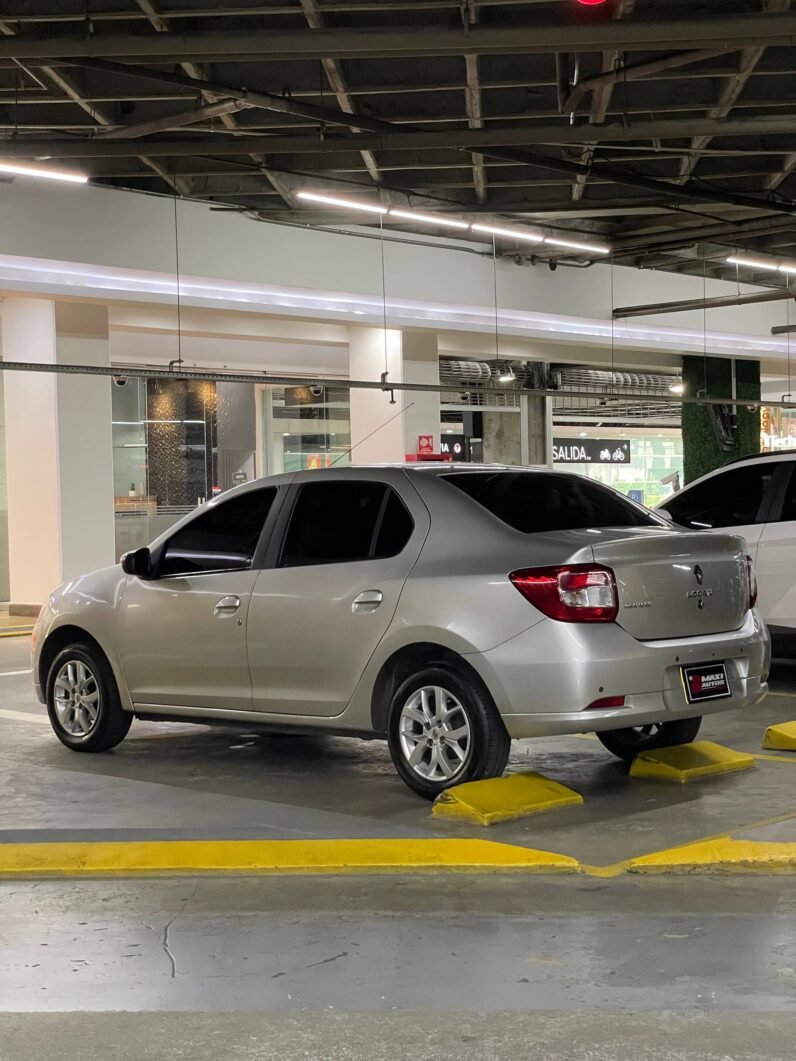 
								RENAULT LOGAN PRIVILEGE AT 1.6 SD full									