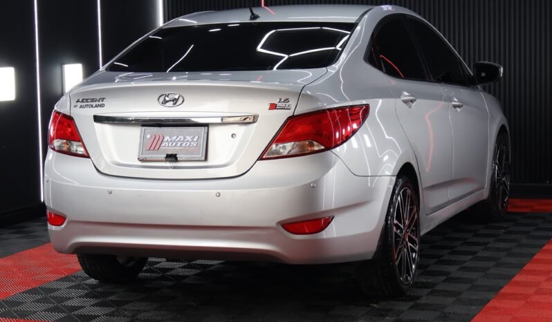 
								HYUNDAI ACCENT PREMIUM AT 1.6 SD full									