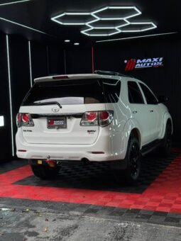 
										TOYOTA FORTUNER SRV 3.0 AT  DIESEL 4X4 full									