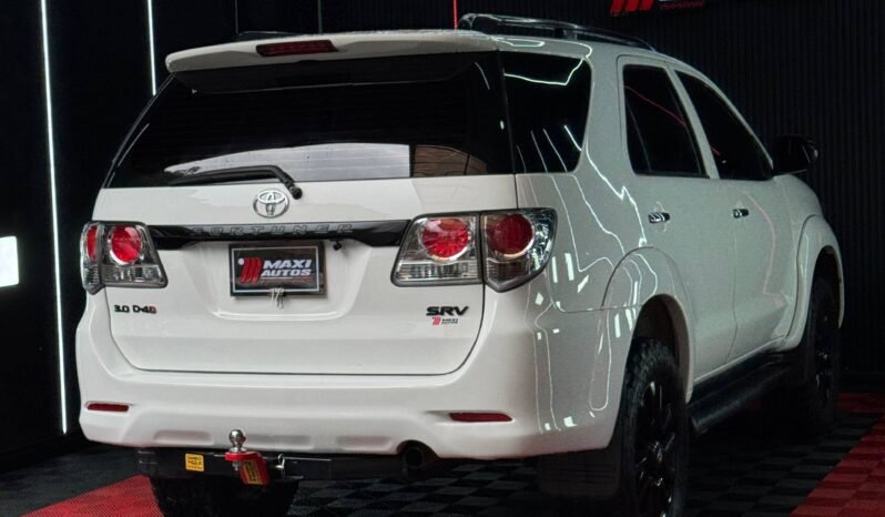 
								TOYOTA FORTUNER SRV 3.0 AT  DIESEL 4X4 full									