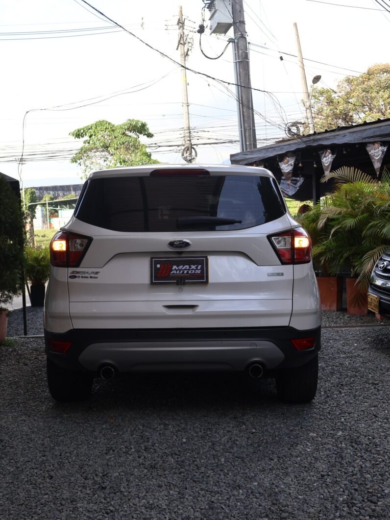 
								FORD ESCAPE SE 2.0L AT 4×2 full									