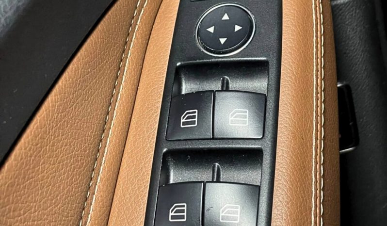 
								MERCEDES-BENZ A200 AT 1.6 T full									