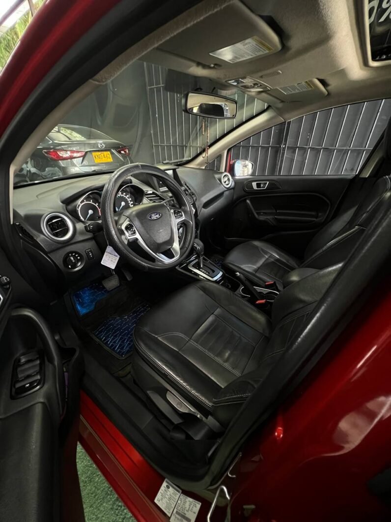 
								FORD FIESTA TITANIUM AT 1.6 full									