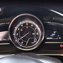 
										MAZDA 2 GRAND TOURING 1.5 MT full									