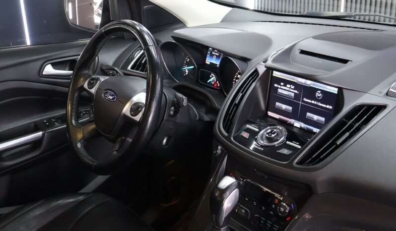 
								FORD ESCAPE TITANIUM AT 4X4 full									