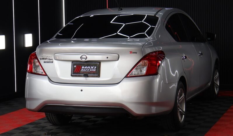 
								NISSAN VERSA SENSE MT 1.6 full									