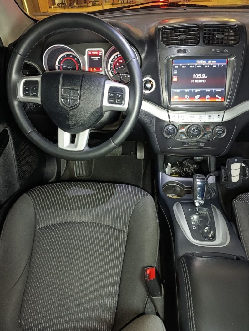 
								DODGE JOURNEY SE 2.4L AUT 4X2 7P full									