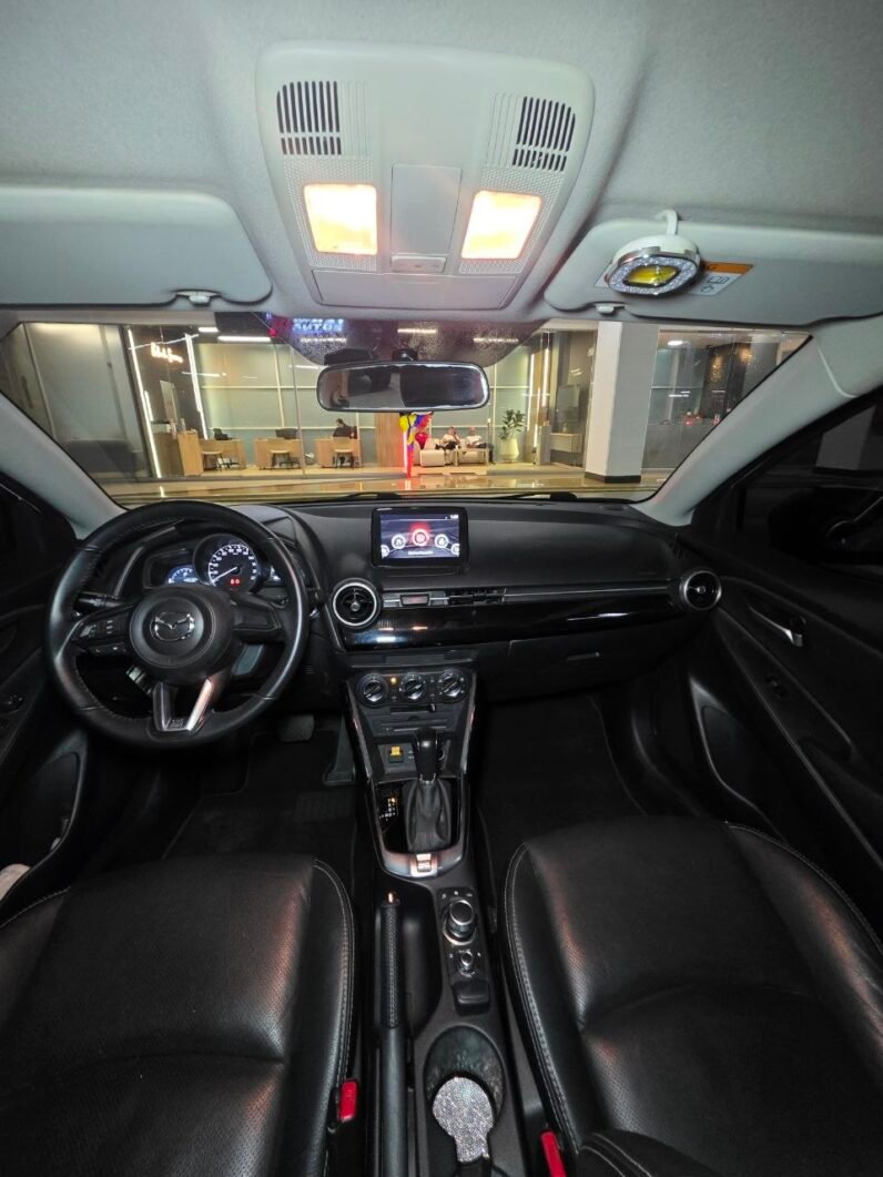 
								MAZDA 2 TOURING SEDAN AT 1.5CC full									