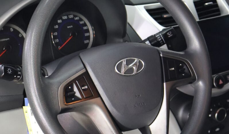 
								HYUNDAI ACCENT PREMIUM AT 1.6 SD full									