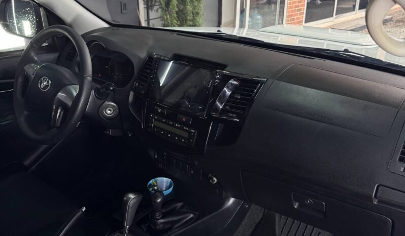 
								TOYOTA FORTUNER SRV 3.0 AT  DIESEL 4X4 full									