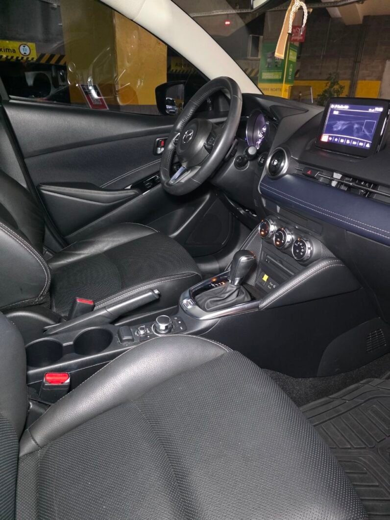 
								MAZDA 2 GRAND TOURING LX 1.5 AT full									