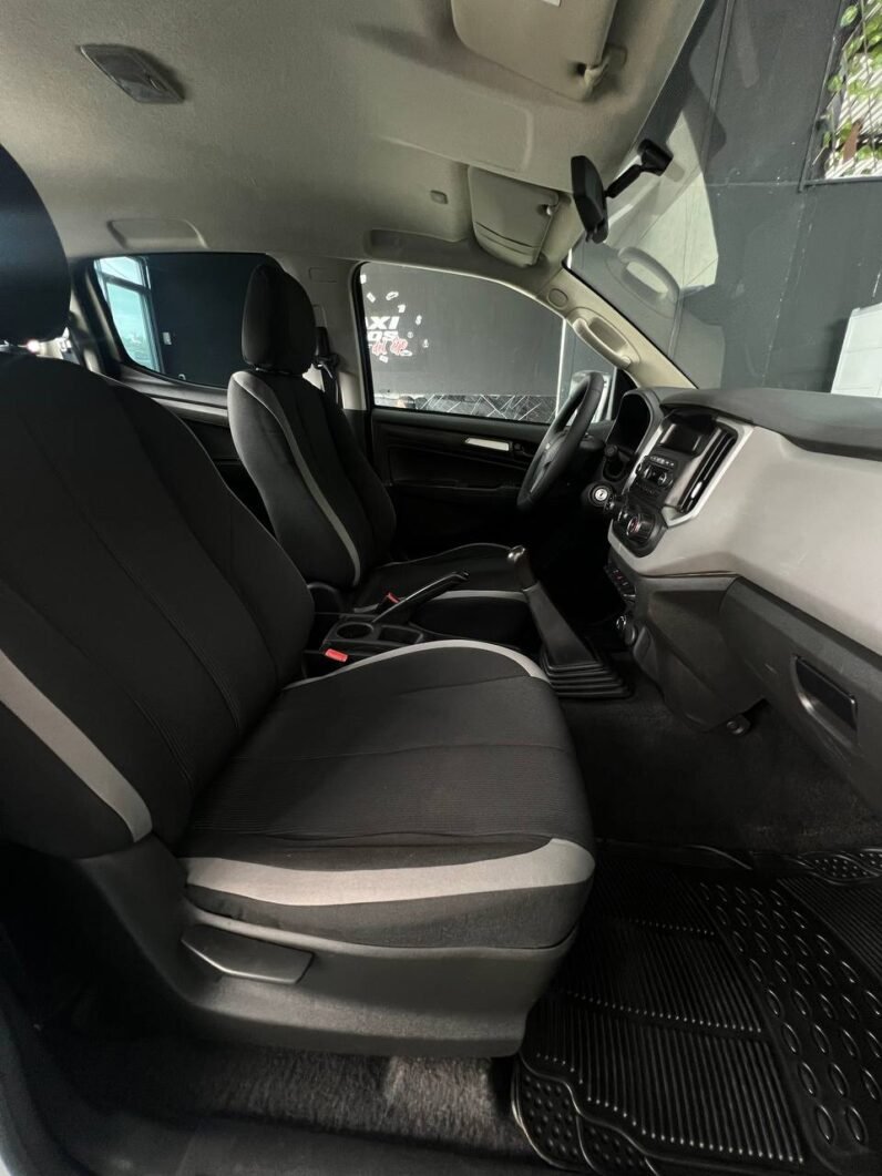 
								CHEVROLET COLORADO LT MT 4X4 2.8 DIESEL full									