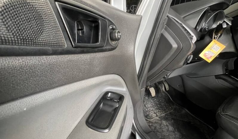 
								FORD ECOSPORT SE MT 2.0 full									