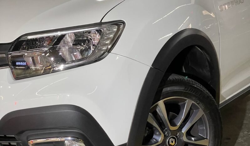 
								RENAULT STEPWAY INTENS AUT CVT 1.6 full									