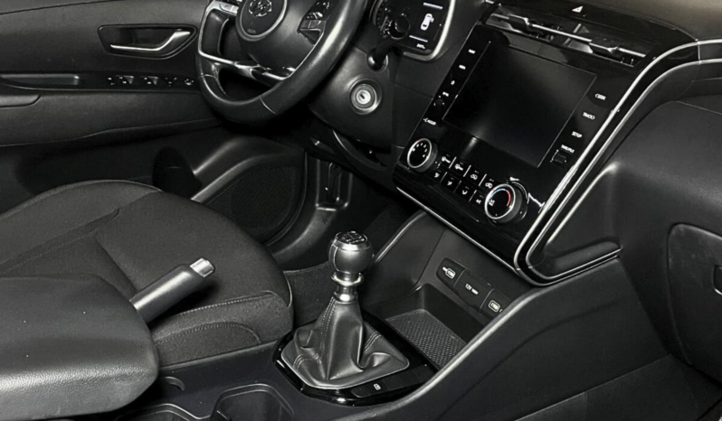 
								HYUNDAI TUCSON GL ADVANCE MT 2.0 GSL full									