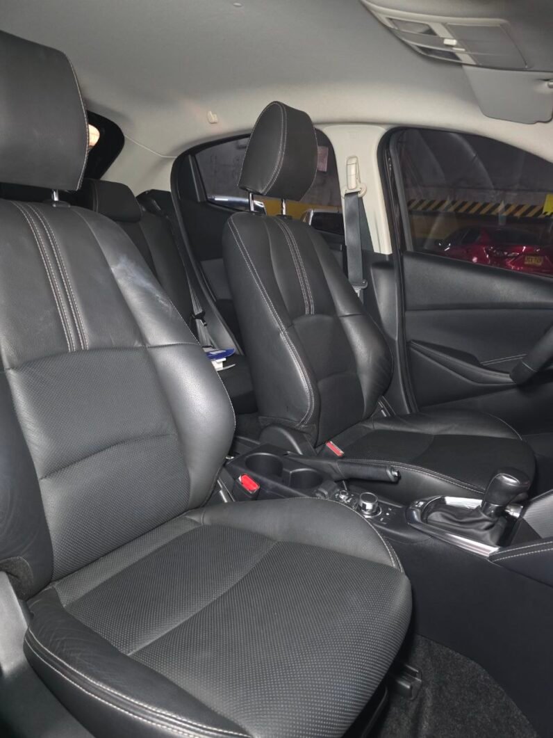 
								MAZDA 2 GRAND TOURING LX 1.5 AT full									