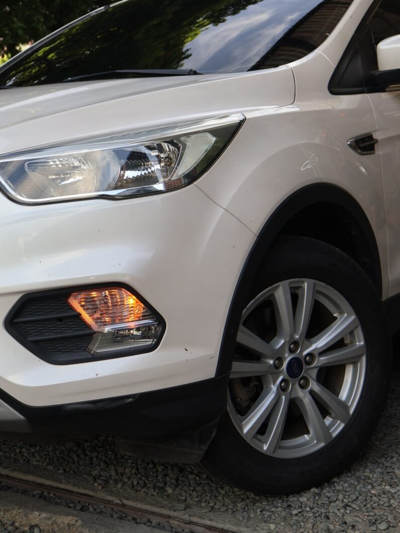 
								FORD ESCAPE SE 2.0L AT 4×2 full									