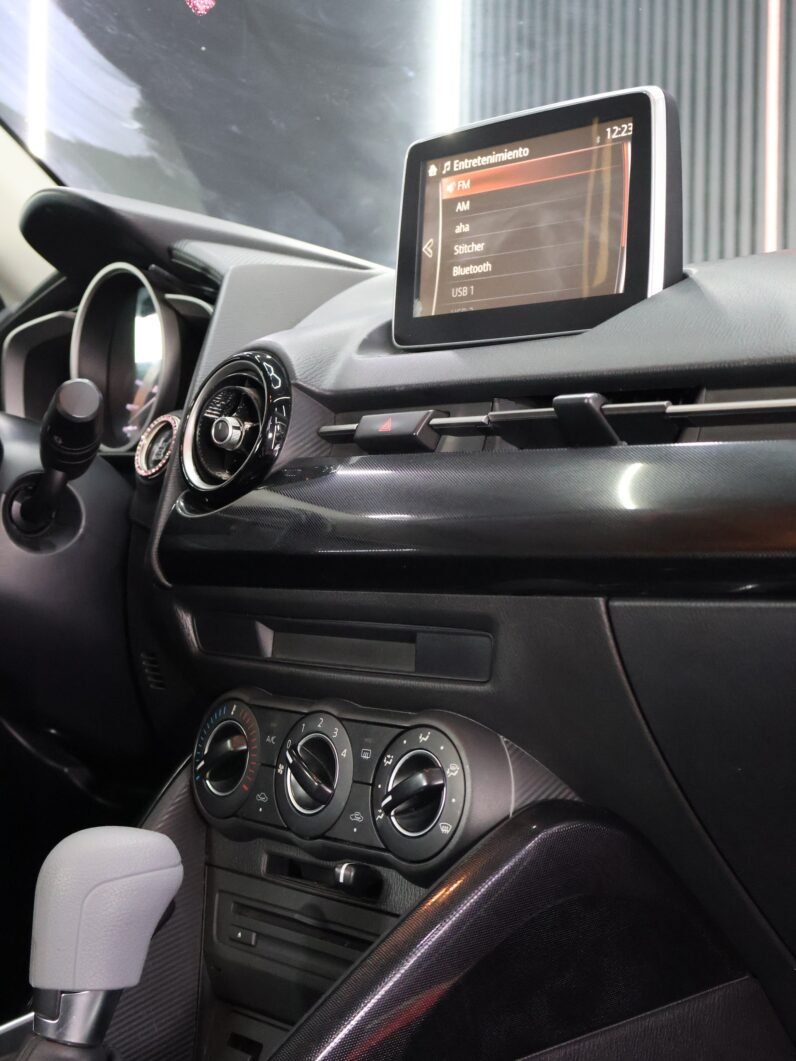 
MAZDA 2 TOURING AT 1.5 HB full									