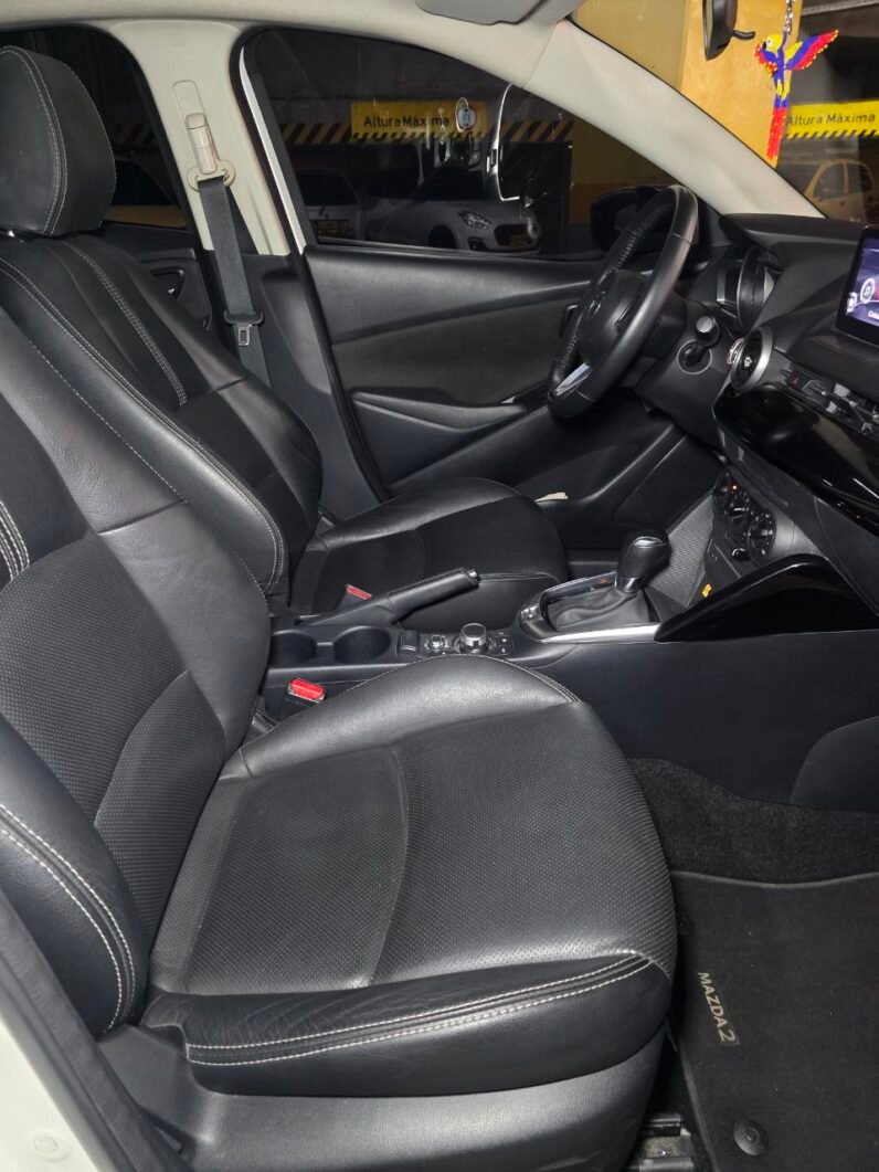 
								MAZDA 2 TOURING SEDAN AT 1.5CC full									