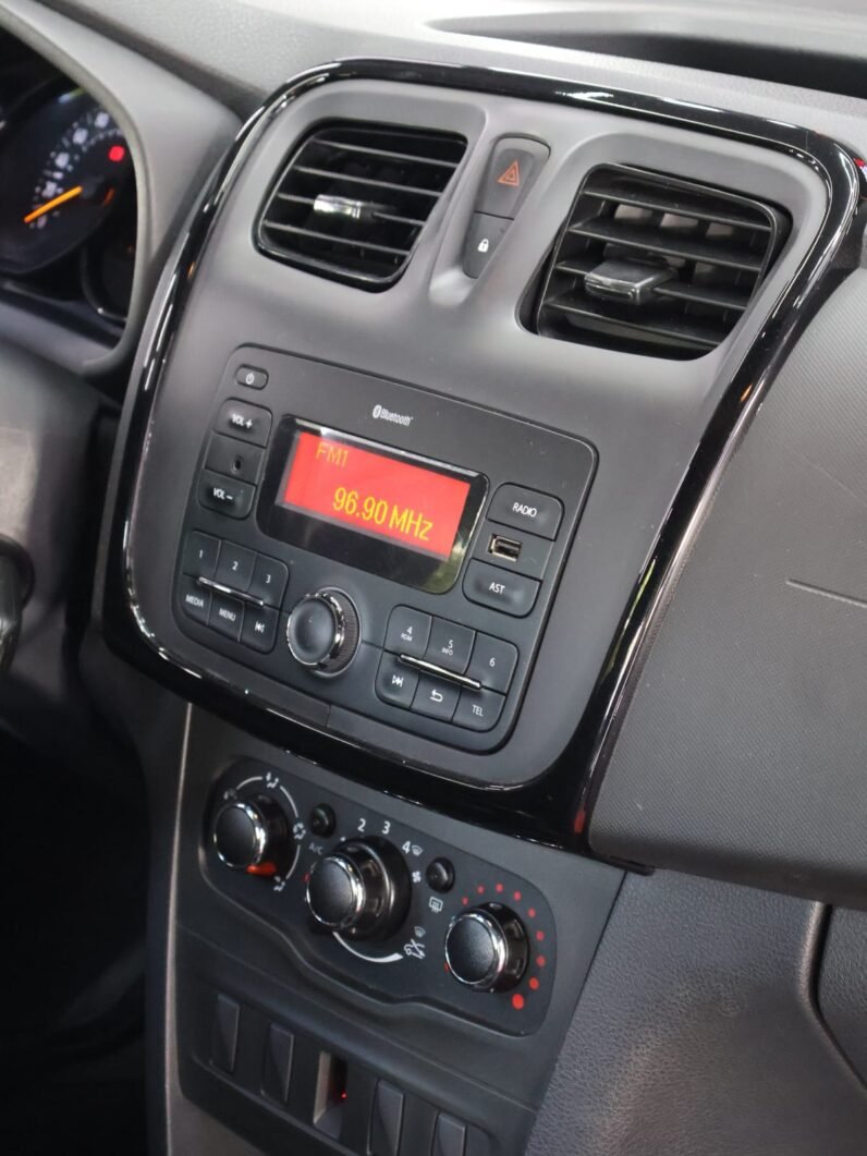 
								RENAULT LOGAN LIFE MT 1.6 SD full									