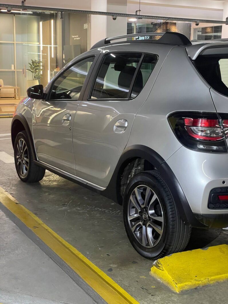 
								RENAULT STEPWAY INTENS AT full									