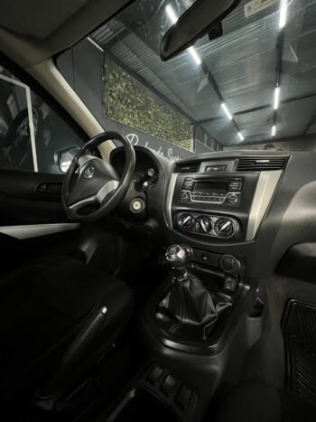 NISSAN FRONTIER NP300 2.5 DIESEL  MT 4X4