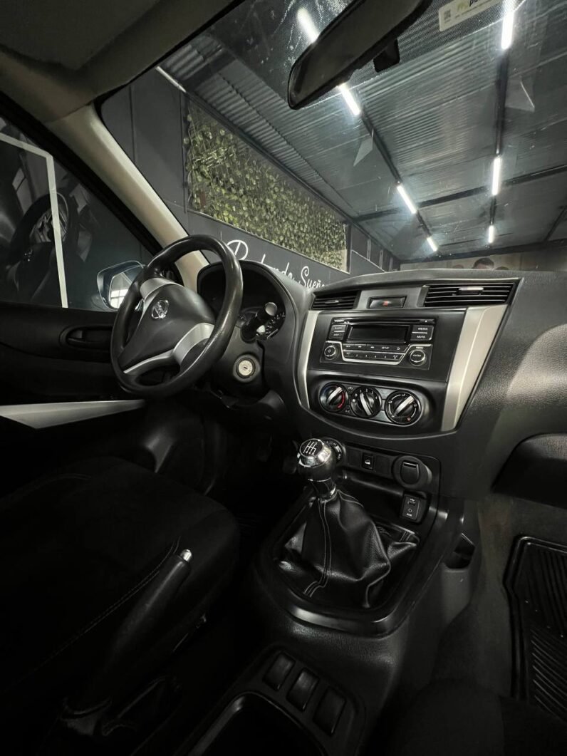 
								NISSAN FRONTIER NP300 2.5 DIESEL  MT 4X4 full									