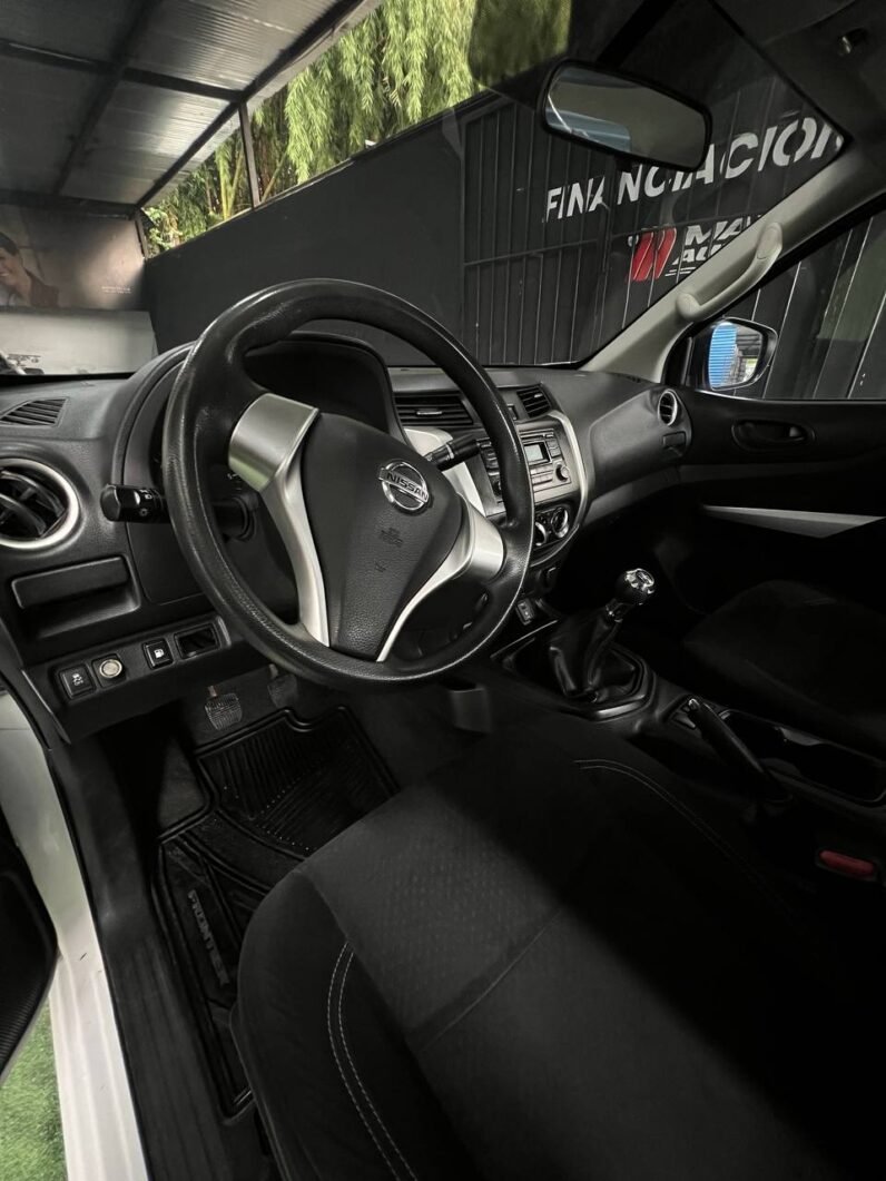 
								NISSAN FRONTIER NP300 2.5 DIESEL  MT 4X4 full									