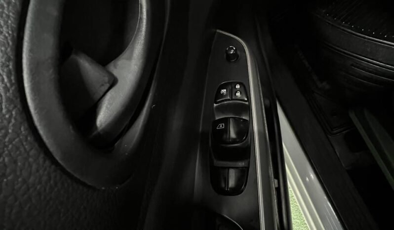 
								NISSAN FRONTIER NP300 2.5 DIESEL  MT 4X4 full									