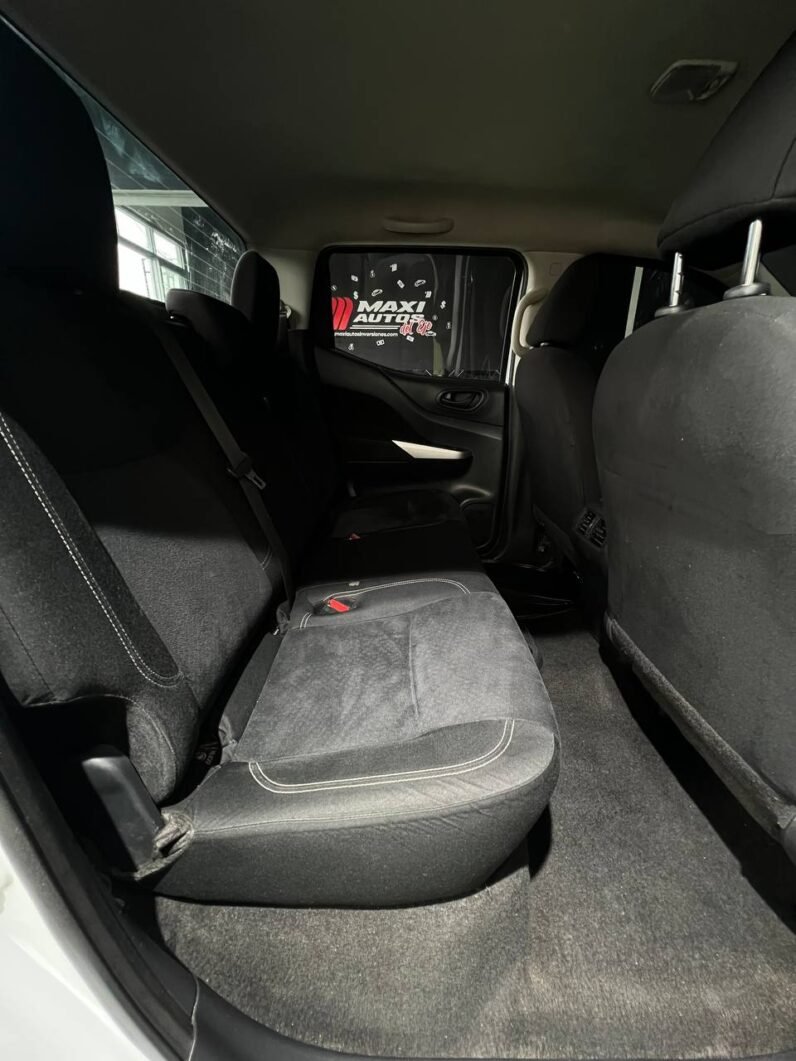 
								NISSAN FRONTIER NP300 2.5 DIESEL  MT 4X4 full									