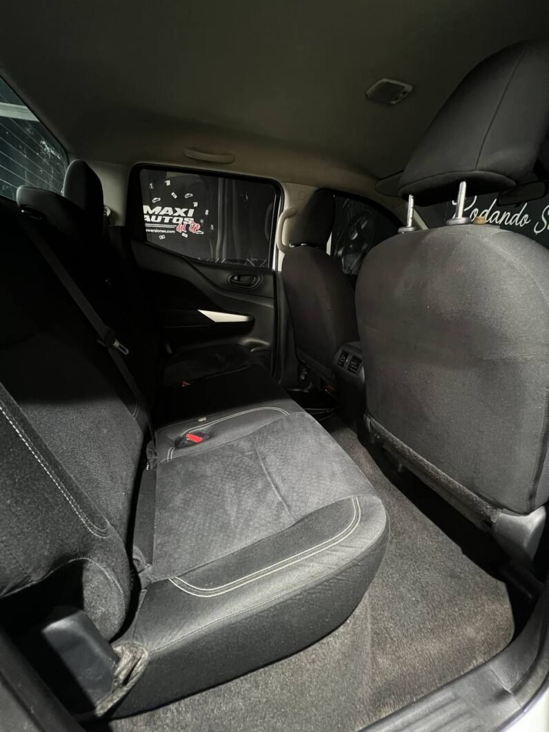 
								NISSAN FRONTIER NP300 2.5 DIESEL  MT 4X4 full									