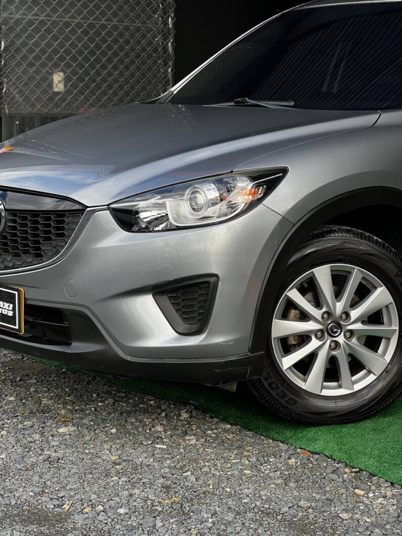 
								MAZDA CX-5 TOURING 2.0L 4×2 full									