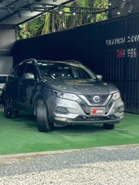 NISSAN QASHQAI EXCLUSIVE 4×4 AT