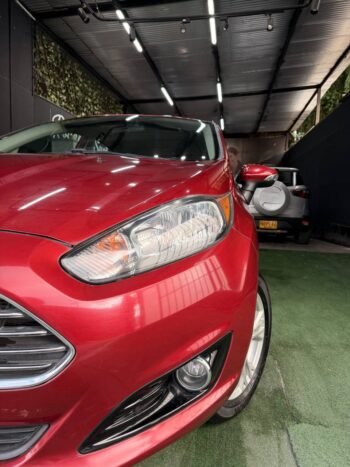 FORD FIESTA SE MT HB