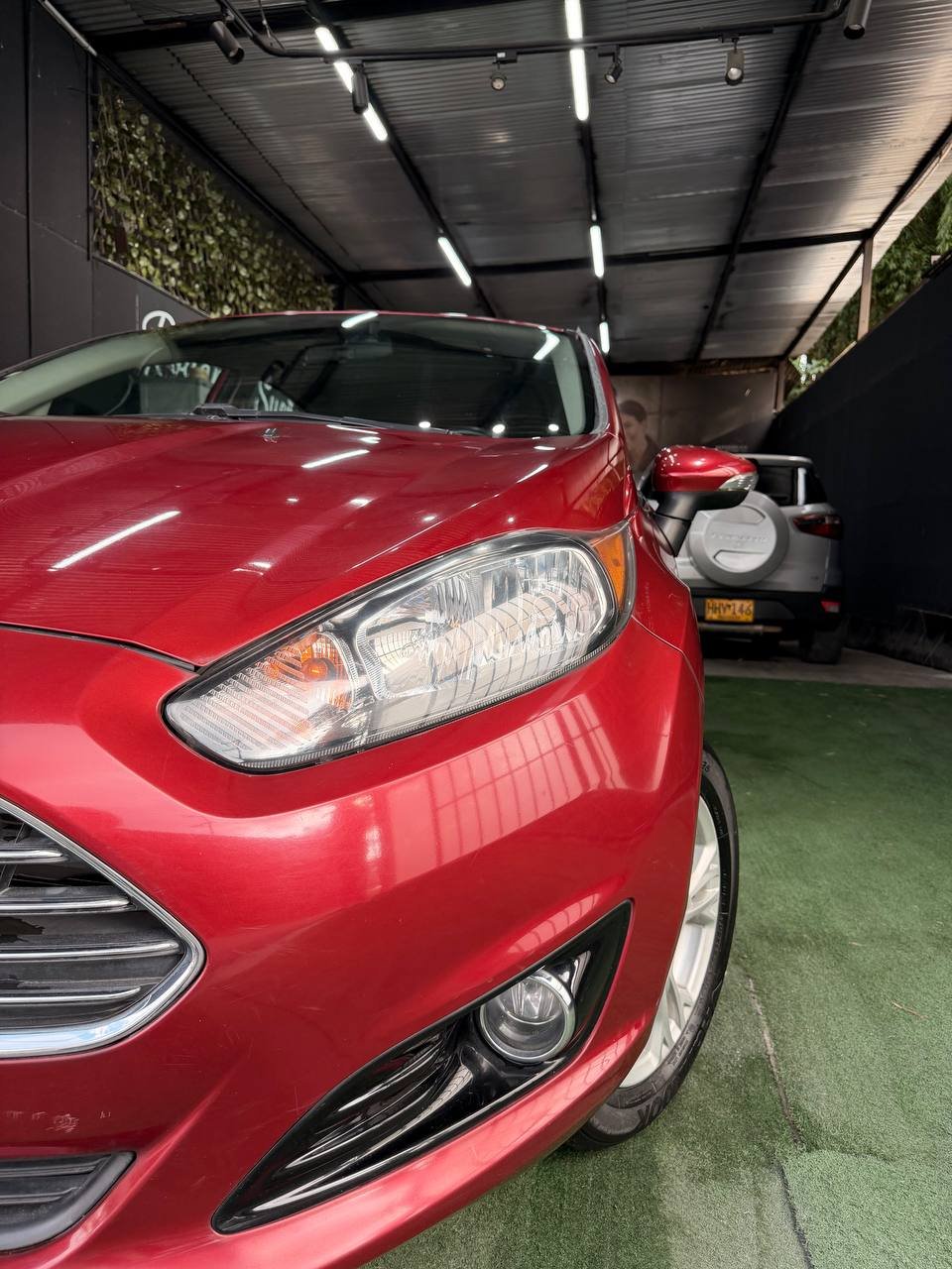 FORD FIESTA SE MT HB